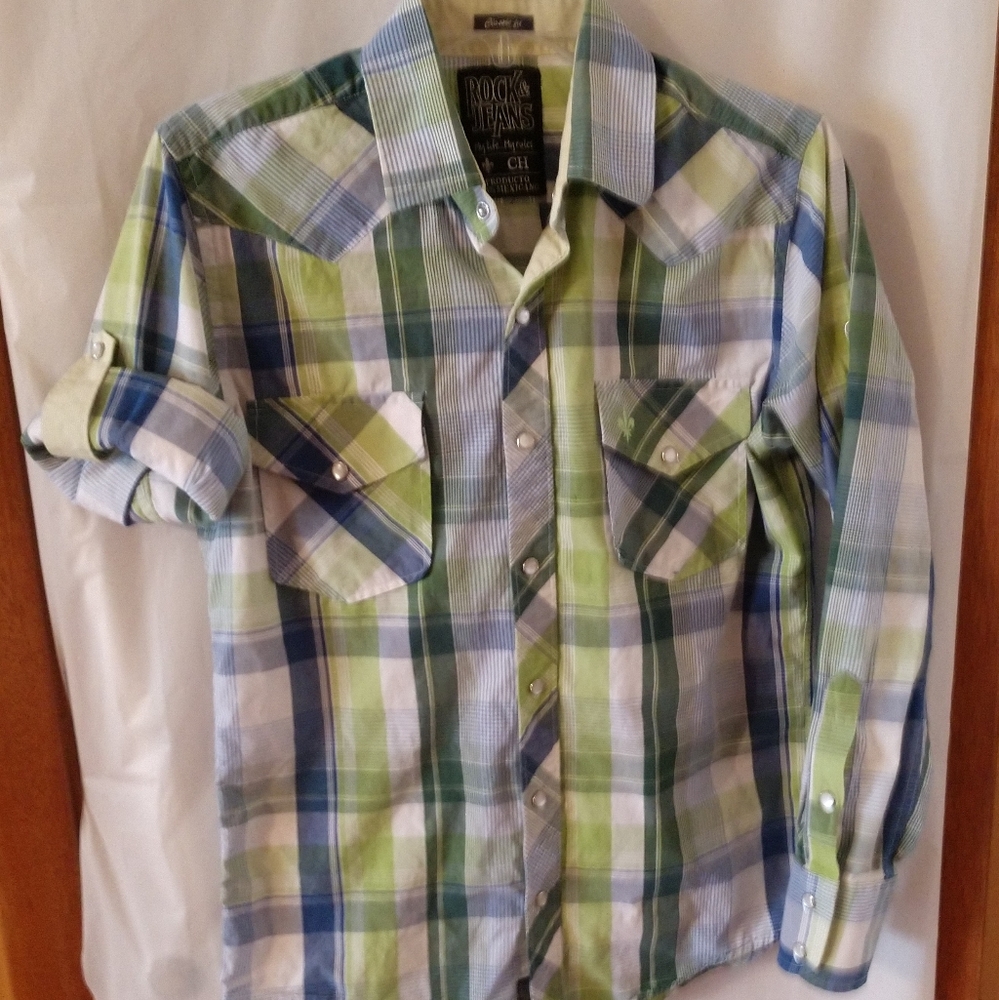 Women's rock and jeans snap, long sleeve, blue and green plaid shirt